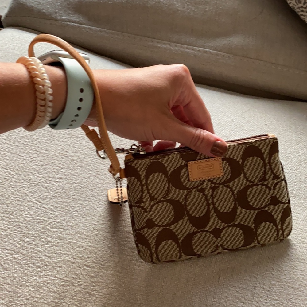 Coach Wristlet - pristine condition! - Picture 2 of 5